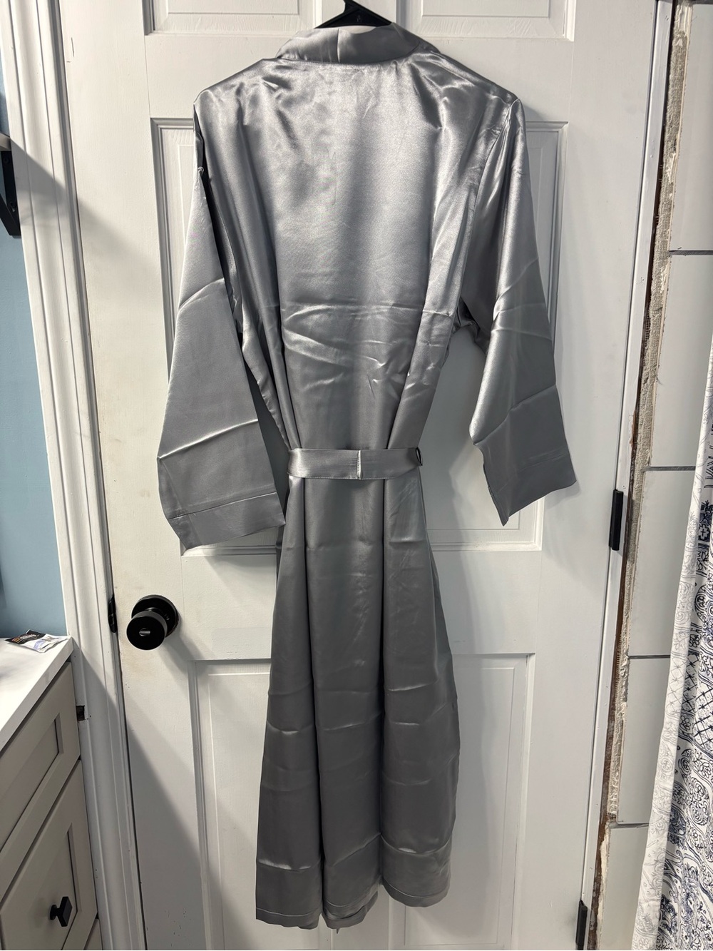 Silky Robe - Picture 2 of 4